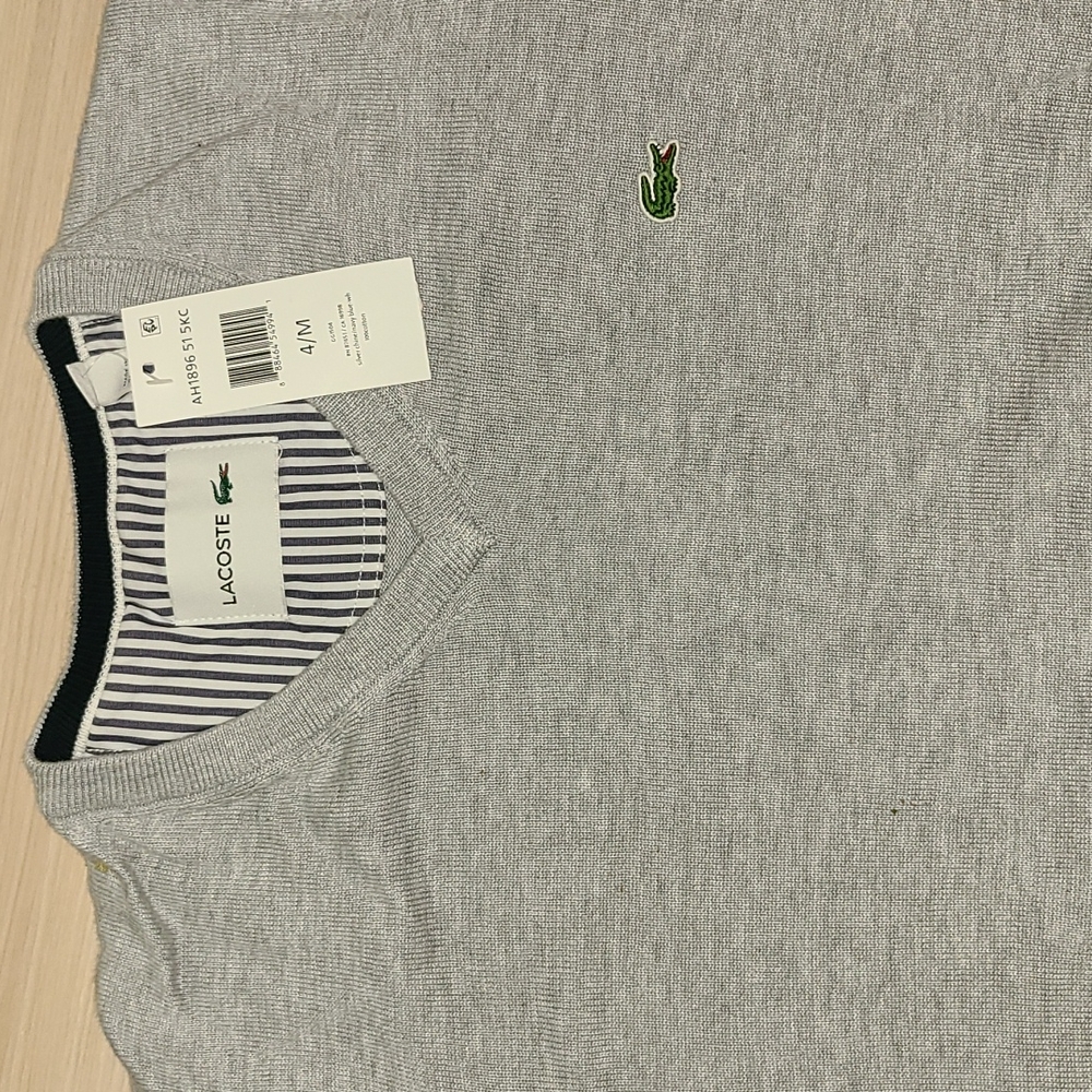 LACOSTE mens v-neck sweater NWT cotton